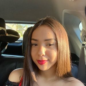 Meet your Posher, Dennise